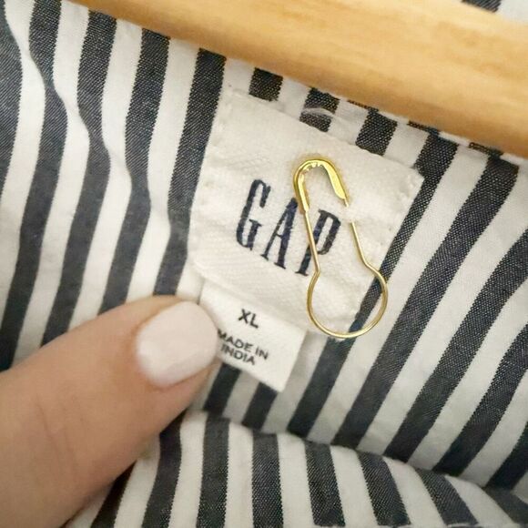 GAP | Coastal Cold Shoulder Top Blouse Blue White Banker Stripe Cotton | Size XL - Picture 4 of 6